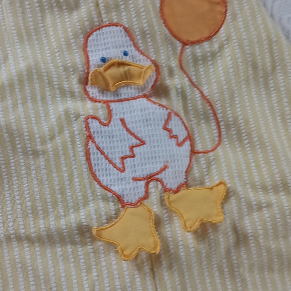 Vintage sz 6 mos Short Overall in Yellow multi seersucker - Picture 4 of 7